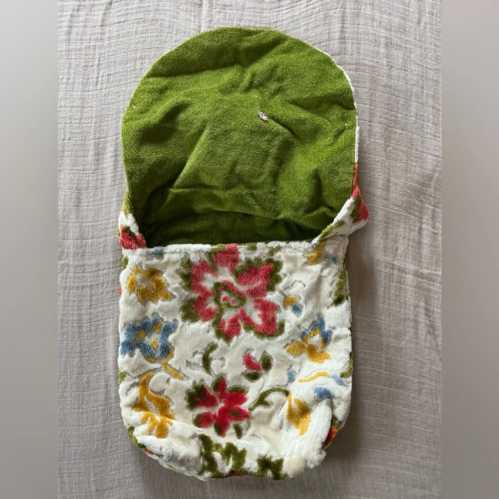 Carpet Bags of America Floral Patterned Bag - Picture 3 of 8